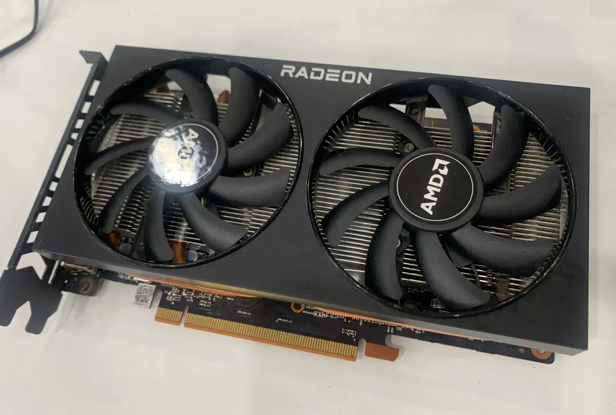 AMD RX6600 그래픽카드 VGA  HDMI안됨